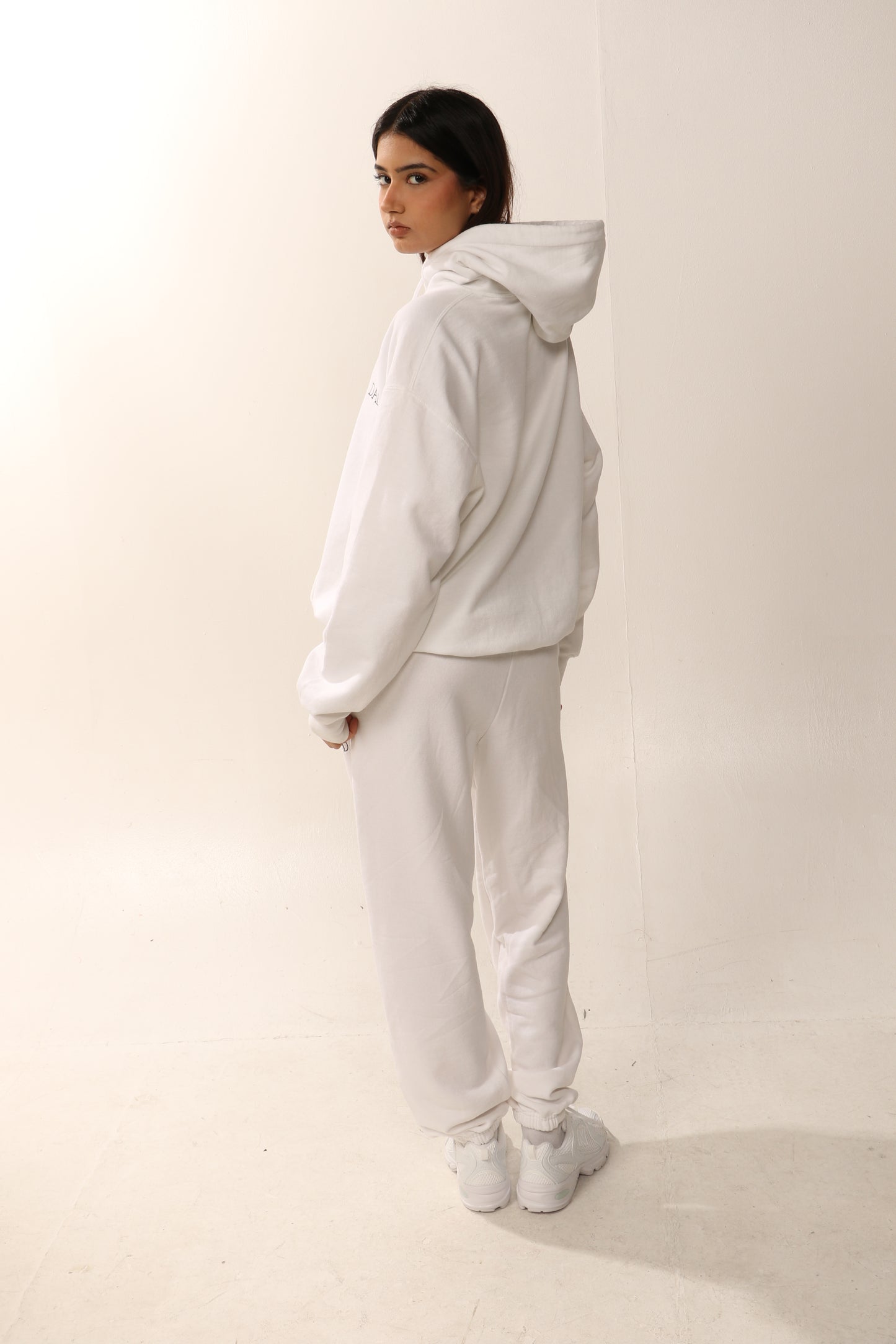 DAE Classic Jogger - White