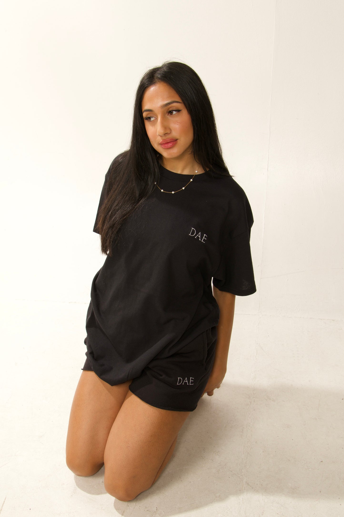 EveryDAE Black T-shirt
