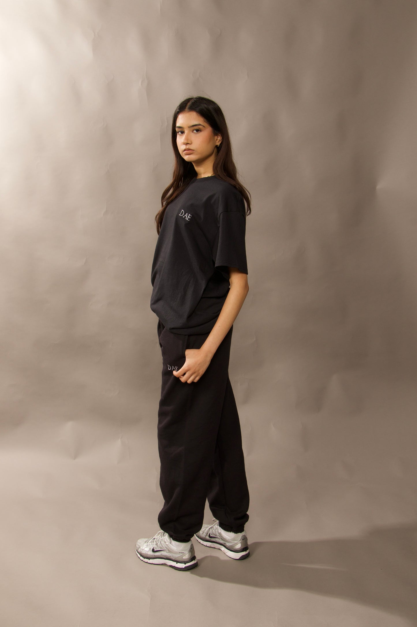EveryDAE Black T-shirt