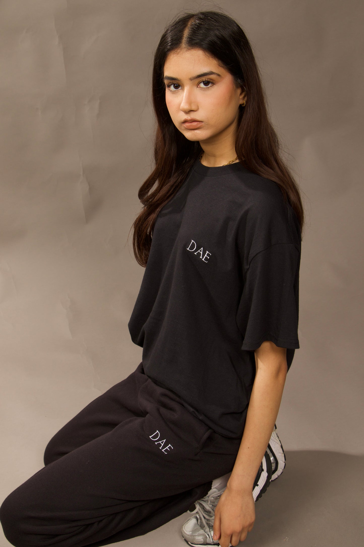EveryDAE Black T-shirt
