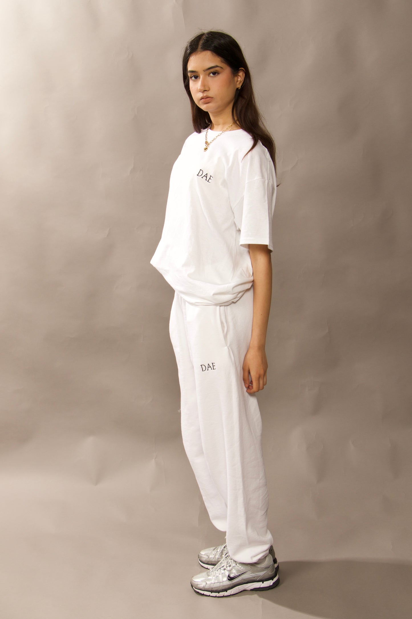 white oversized Tshirt. Pure cotton T-shirt. 100% cotton. white oversized tee. White oversized top.